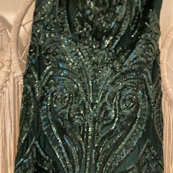 Forest green sequin bodycon mini dress - Picture 3 of 3